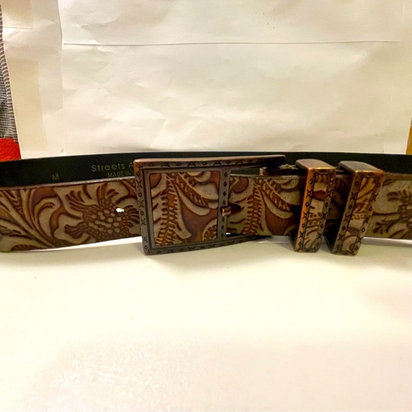 Women’s Belt Size Medium 40 inches Made in Italy Floral detail scrolling design - Picture 9 of 11